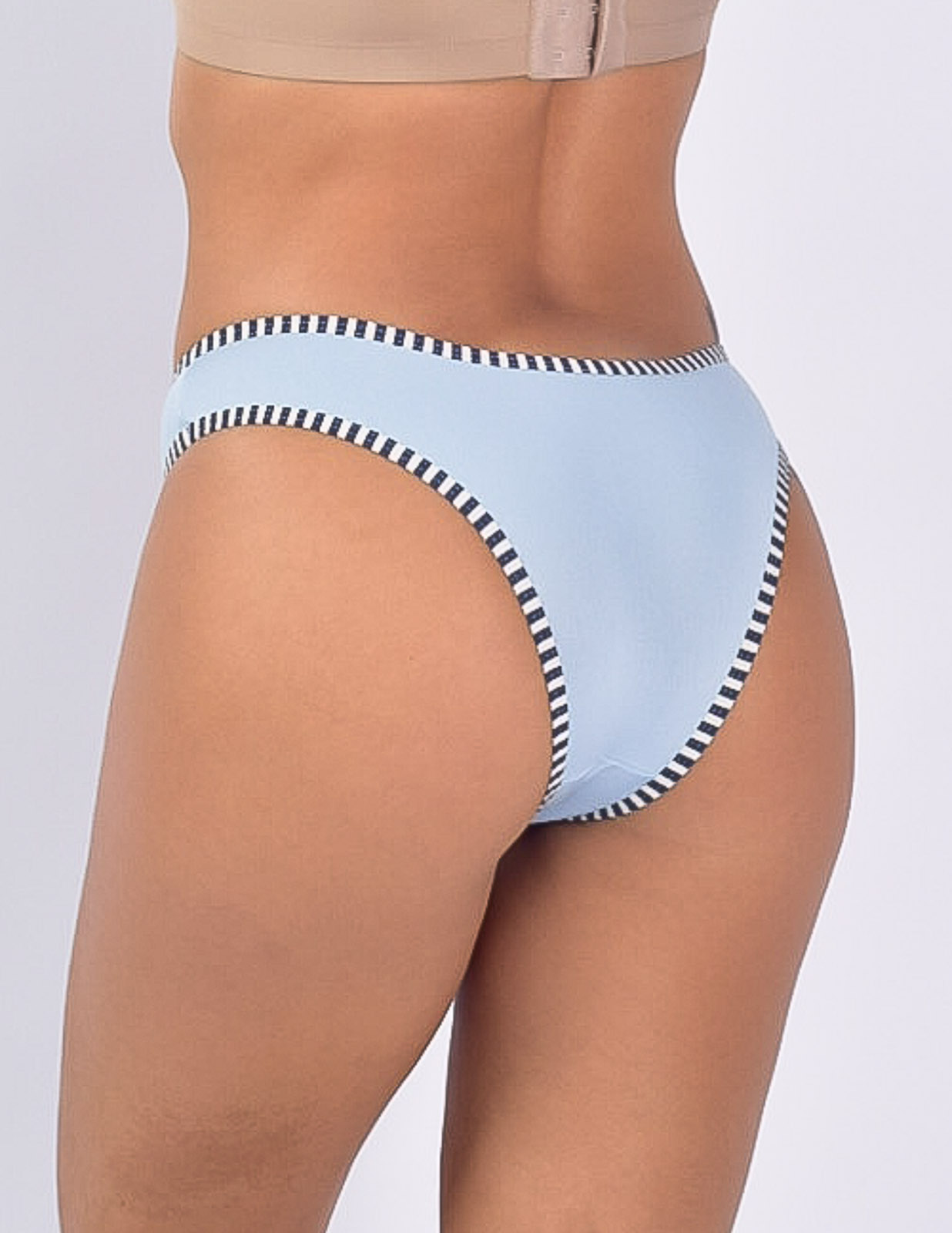 Tanga Microfibra com Elástico Estampado Frozen TANGA EM MICROFIBRA COM ELÁSTICO ESTAMPADO - TGAMF009